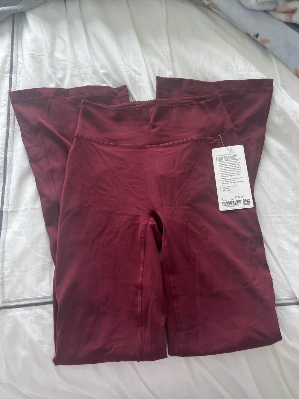Lululemon Groove No Line HR Flared Pant Burgundy Bay Heart - Picture 6 of 9